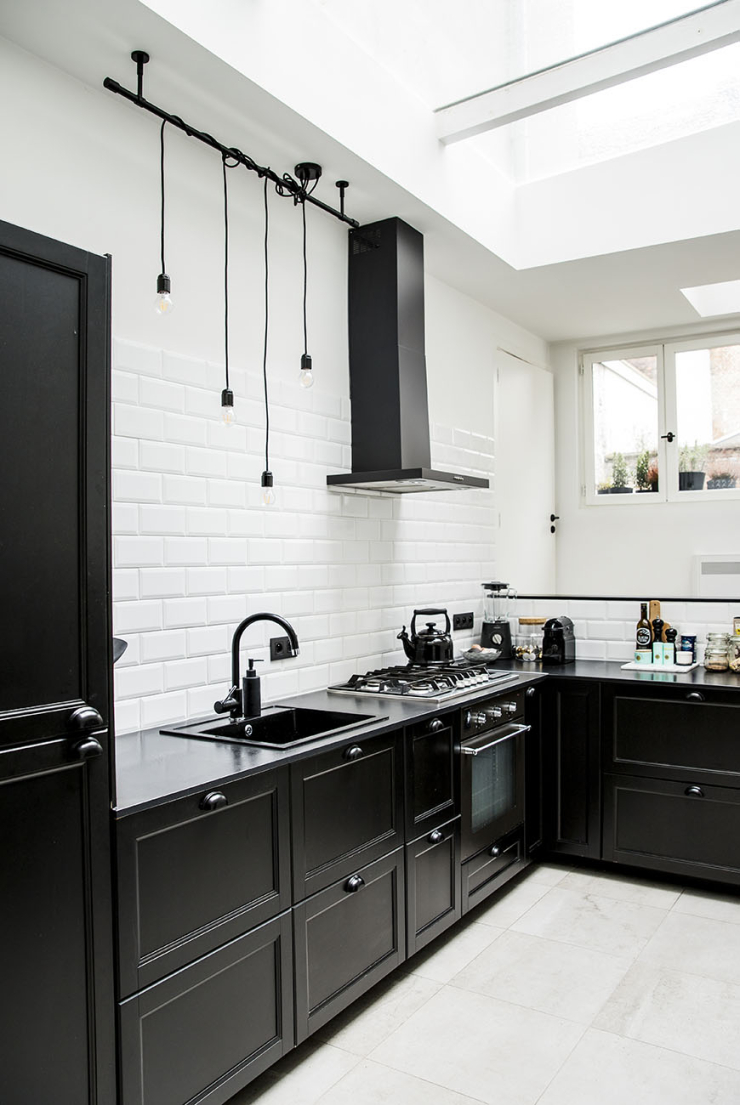 vertrouwen Verlichten pin Pronken met een zwarte keuken - Interior junkie