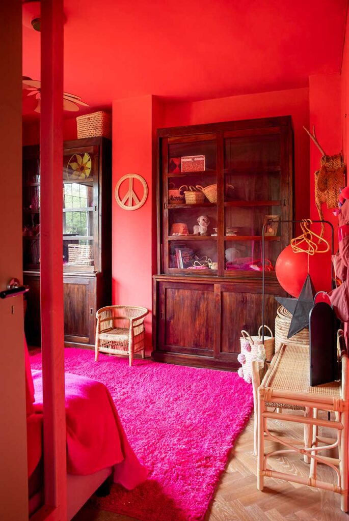 neon-roze-kinderkamer-1